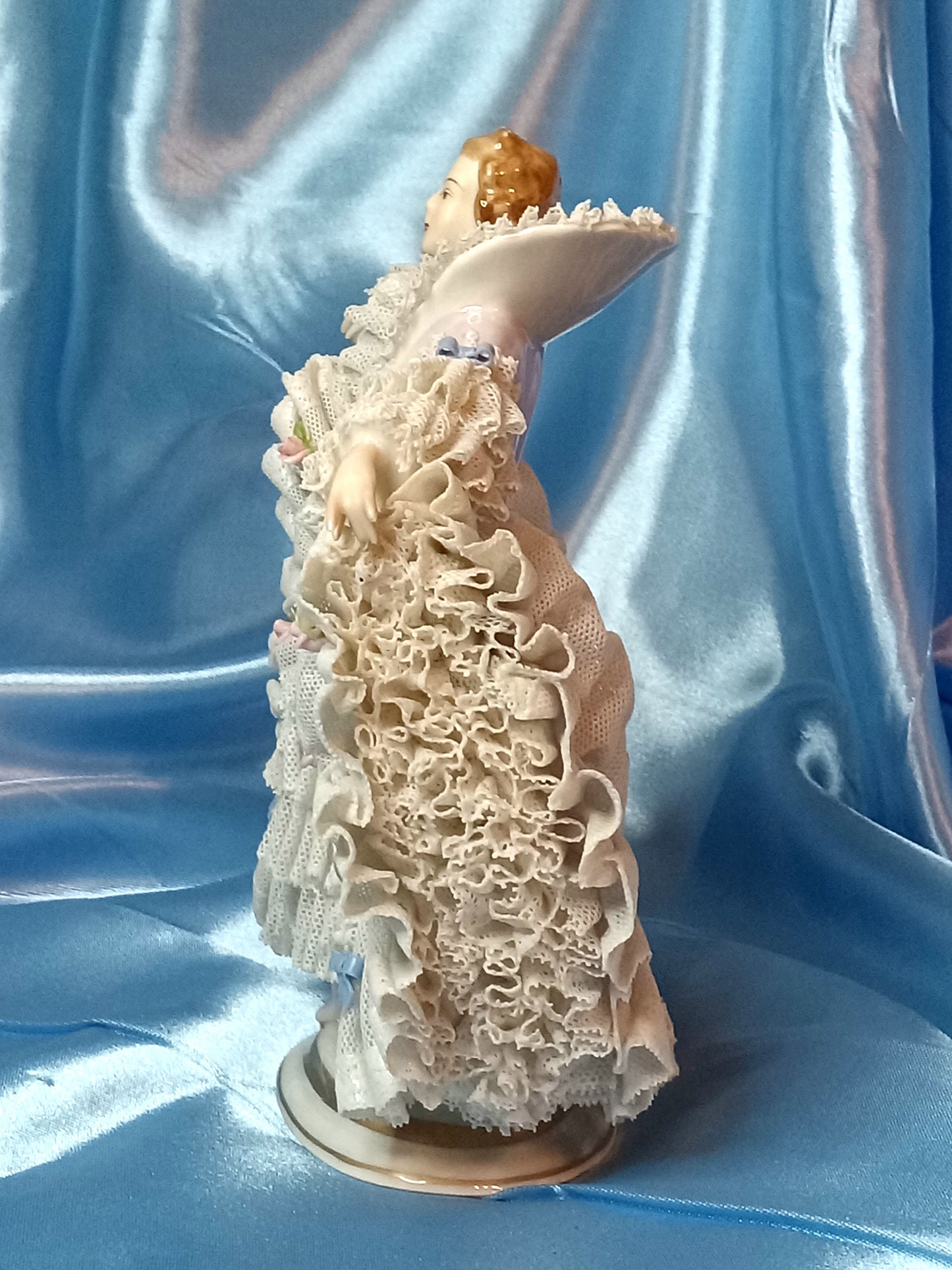 AELTESTE VOLKSTEDTER DRESDEN Lace Procelain Figurine Victorian Lady