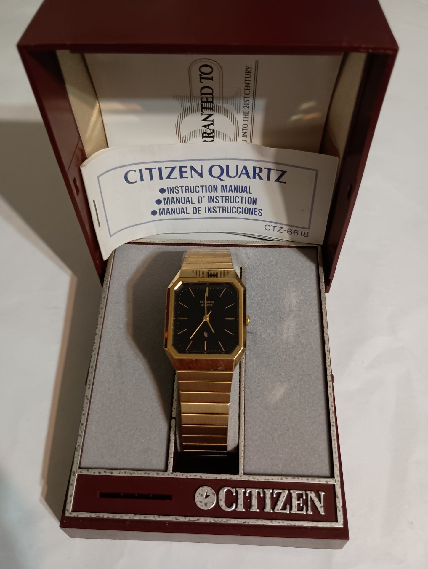 Vintage '80 Citizen Men's Stainless Steel Gold Tone Luxury Watch