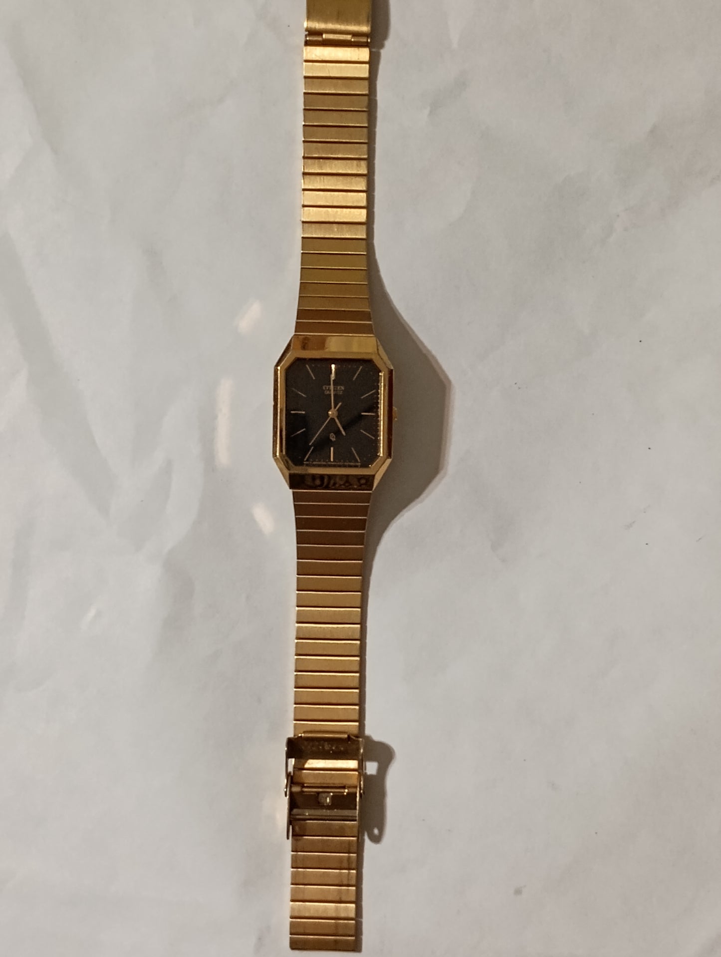 Vintage '80 Citizen Men's Stainless Steel Gold Tone Luxury Watch