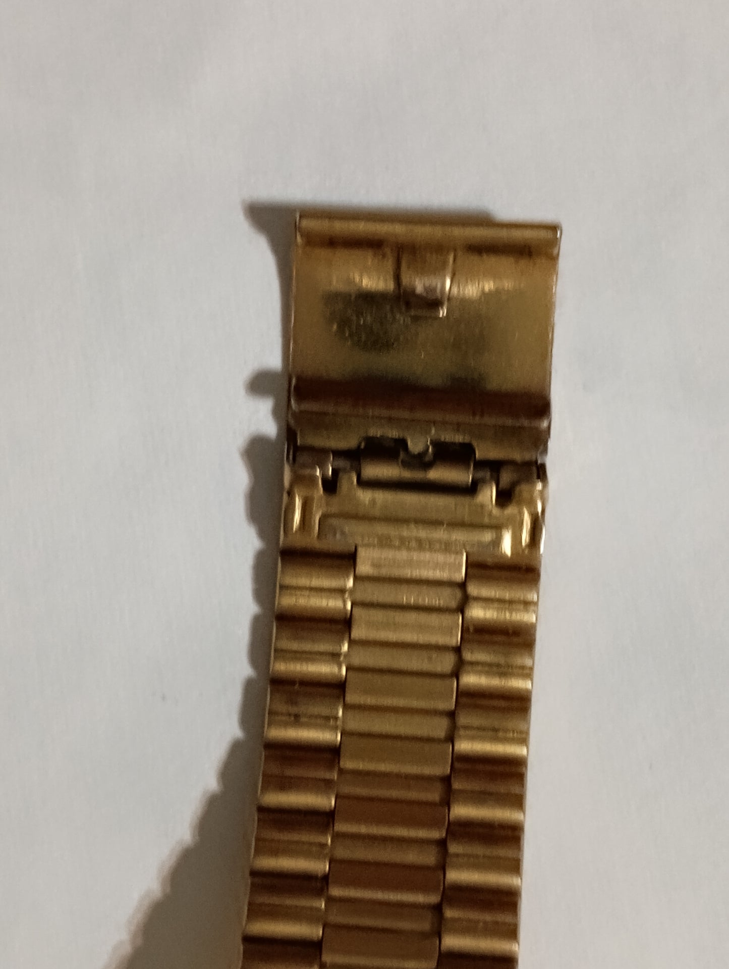 Vintage '80 Citizen Men's Stainless Steel Gold Tone Luxury Watch